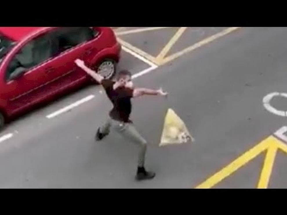 El bailarín viral que encandiló a Naomi Campbell actúa en Valencia