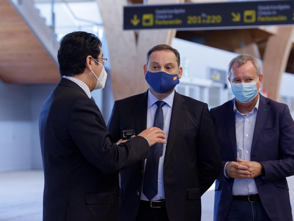 Discrepancias entre el Gobierno y el PP por la inmigración en Canarias