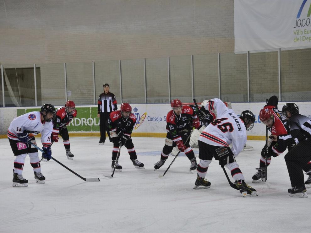 El Club Hielo Jaca pierde en la prórroga ante el Majadahonda (4-5)