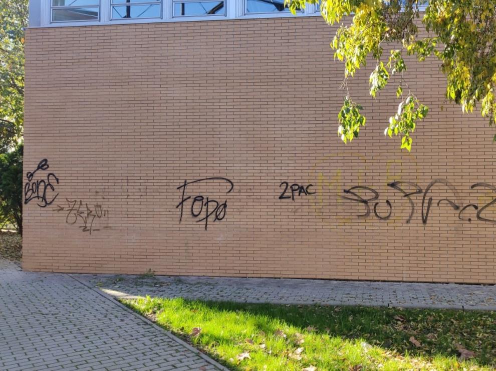 Campaña especial de limpieza de grafittis en Fraga
