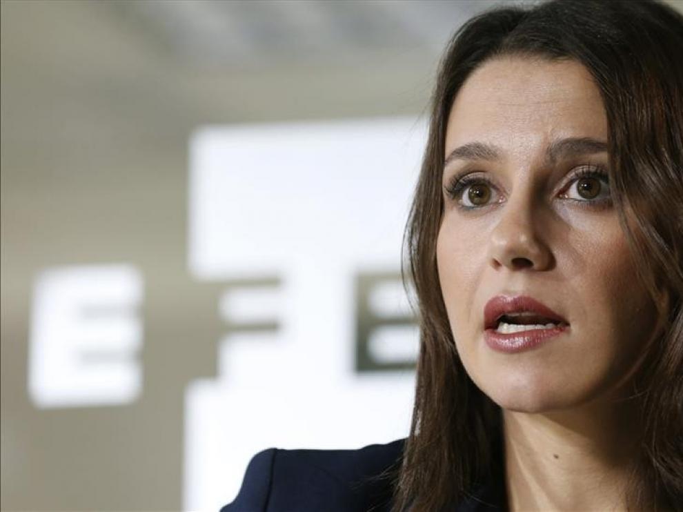 Arrimadas se presenta en solitario en Cataluña