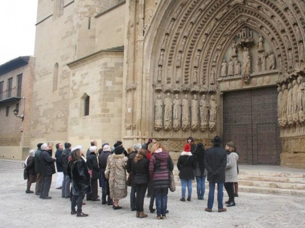 El Ayuntamiento de Huesca amplía las visitas temáticas a las tardes de esta semana