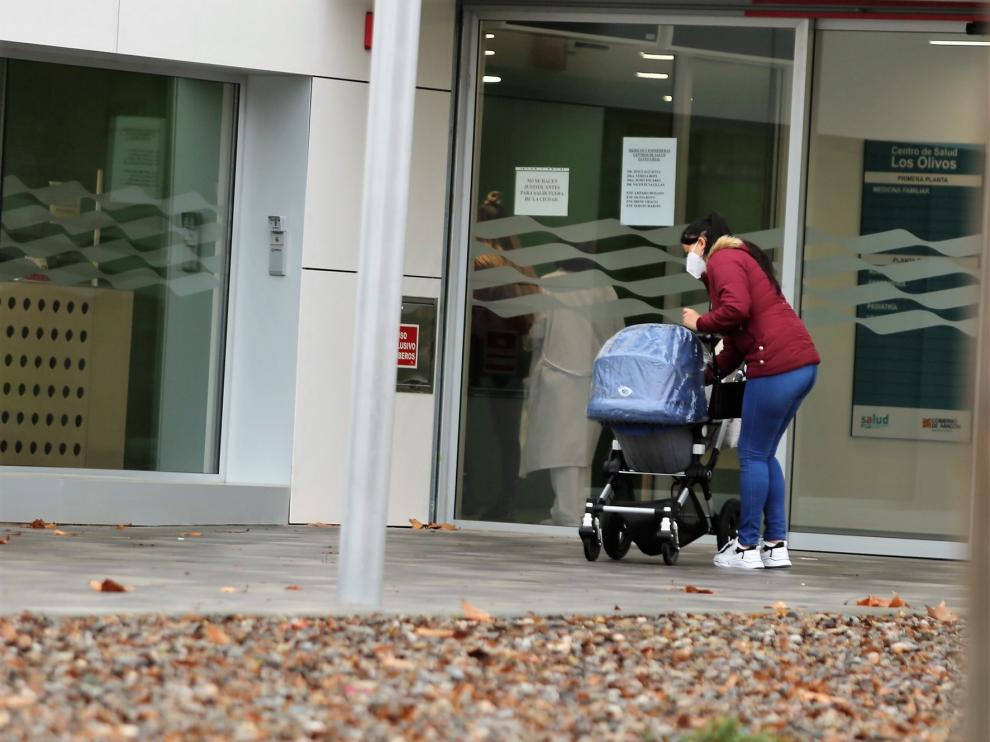 La flexibilización de las restricciones de cara a la Navidad preocupa al personal sanitario de Huesca
