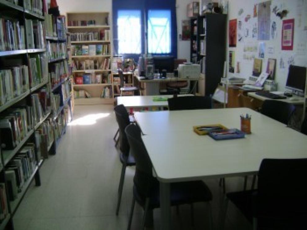 Las bibliotecas de Fraga apuestan por el reciclaje de libros en esta Navidad
