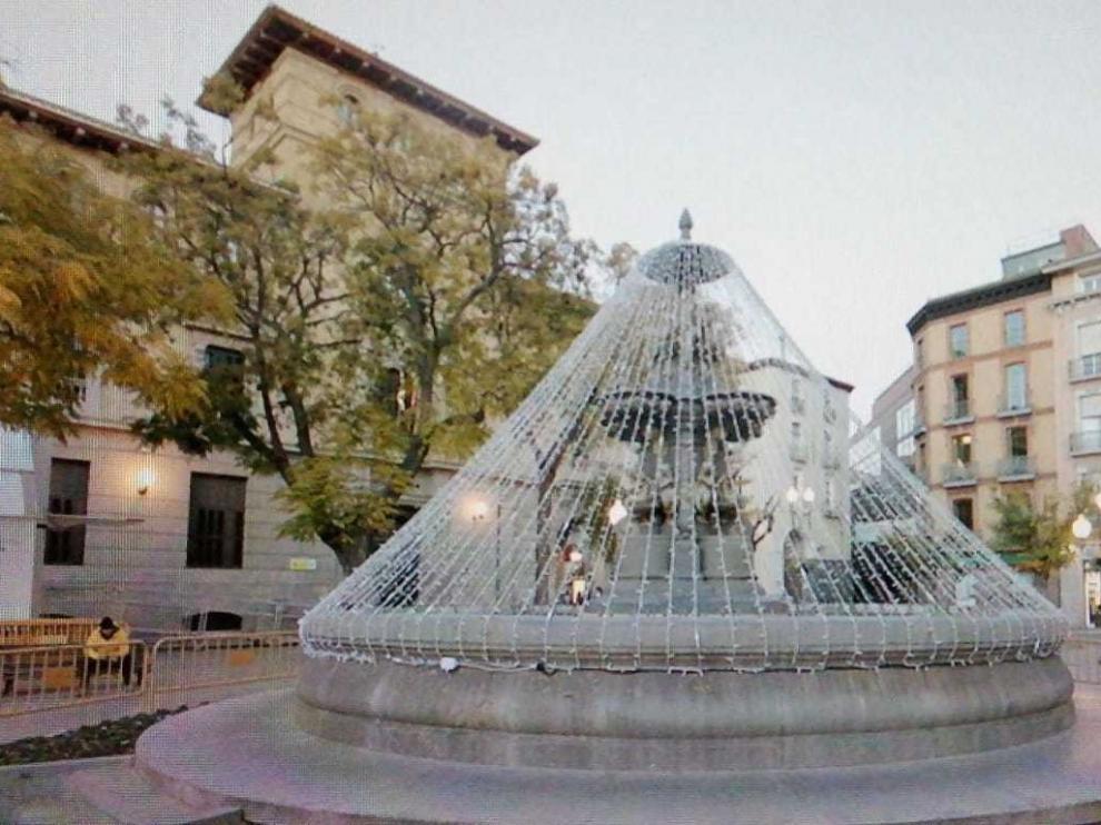 La fuente se viste de gala