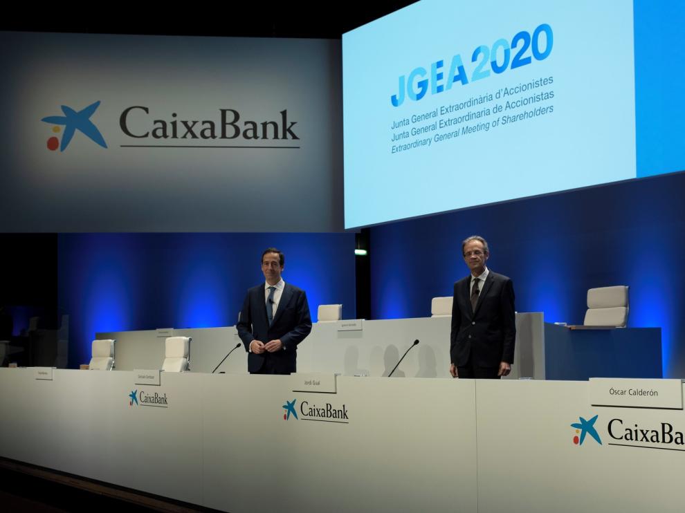 Los accionistas de CaixaBank aprueban absorber Bankia