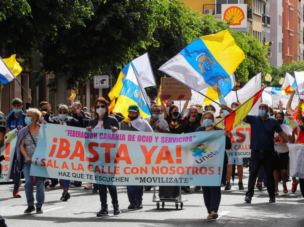 Manifestantes piden en Las Palmas que no se aloje a inmigrantes como turistas