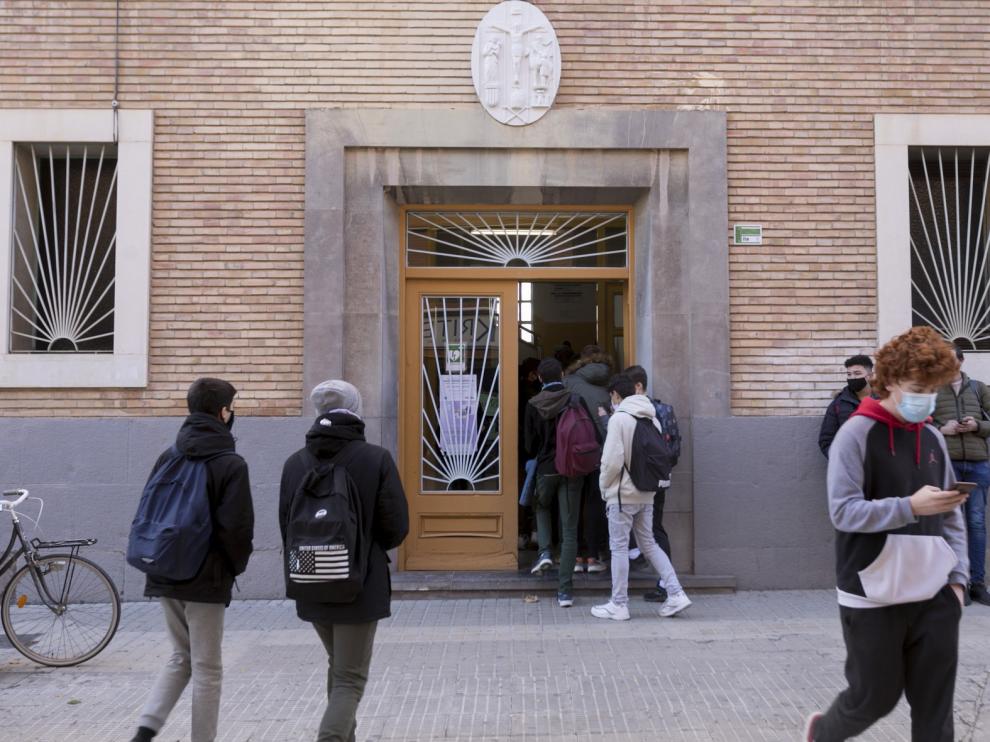 Los sindicatos no quieren "parches" en el regreso a las aulas de ESO y Bachiller