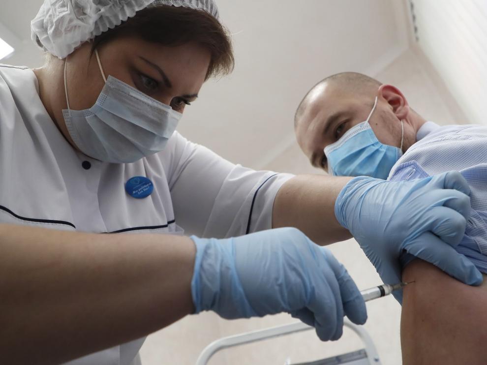 La campaña de vacunación contra la covid comienza en Moscú