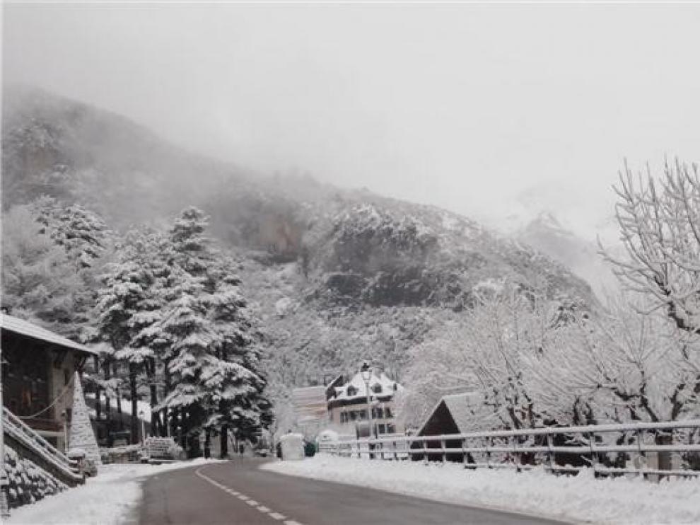 Interrumpido el servicio de tren de Sabiñanigo a Canfranc por meteorología adversa