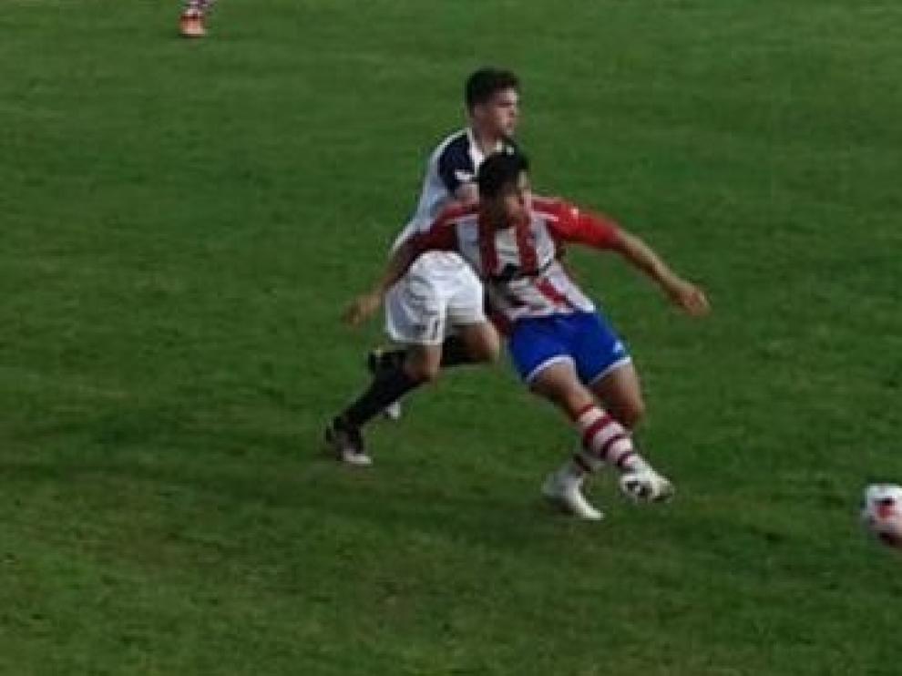 El Barbastro mereció mejor suerte pero le faltó acierto ante el gol
