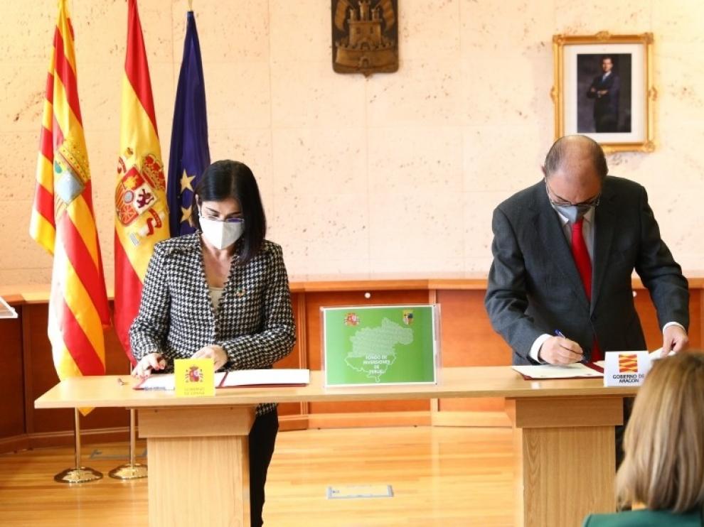 Darias y Lambán firman el Fondo de Inversiones de Teruel 2020, dotado con 76,3 millones de euros