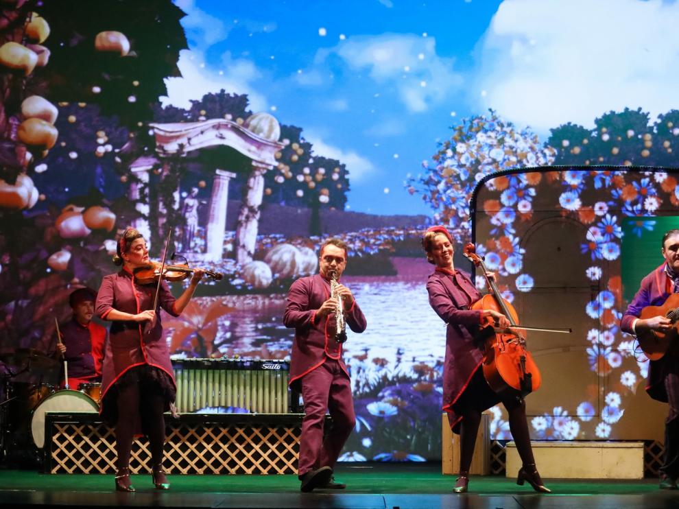 "Teatro y música en directo se abrazan para hacer las delicias del público" con Teatro Che y Moche