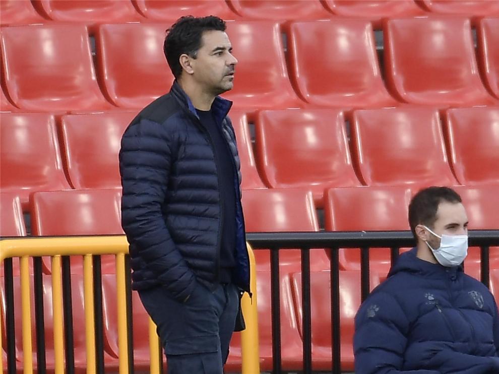 Míchel: "Ante el Alavés quiero a un Huesca equilibrado y que busque la puerta rival"