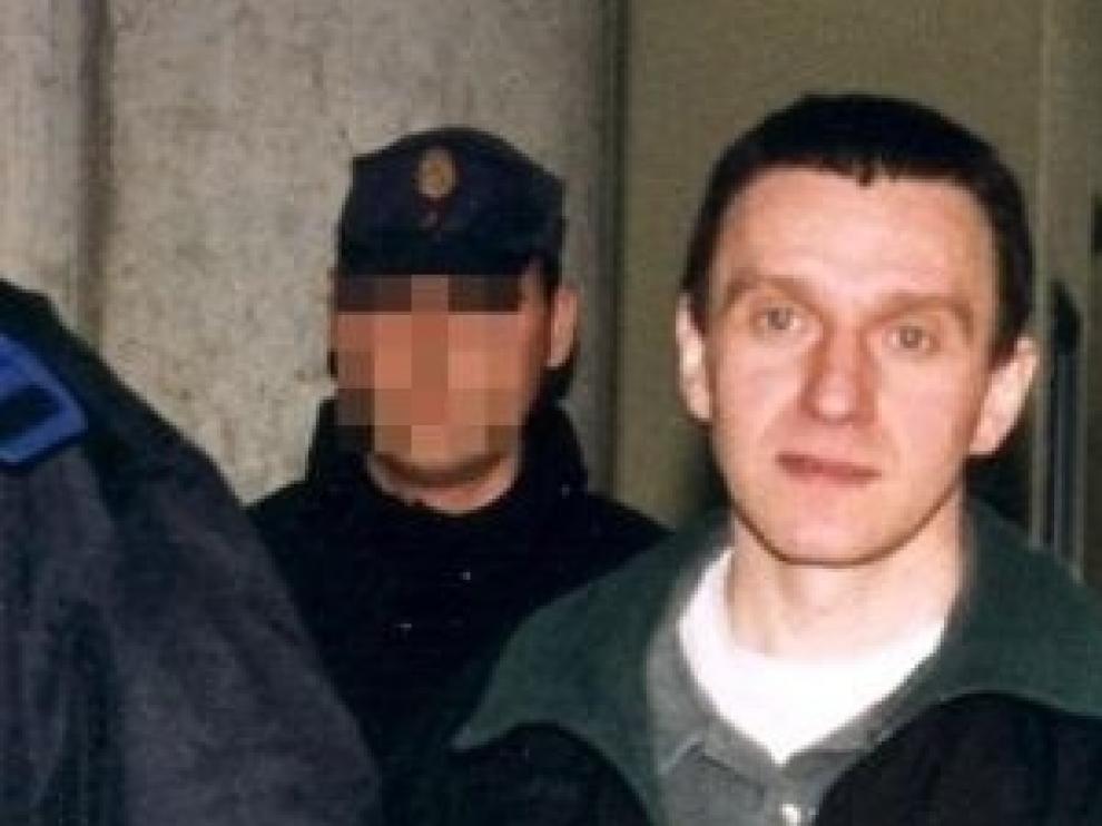 El histórico etarra Pakito, en libertad en el aniversario del atentado contra la casa cuartel de Zaragoza