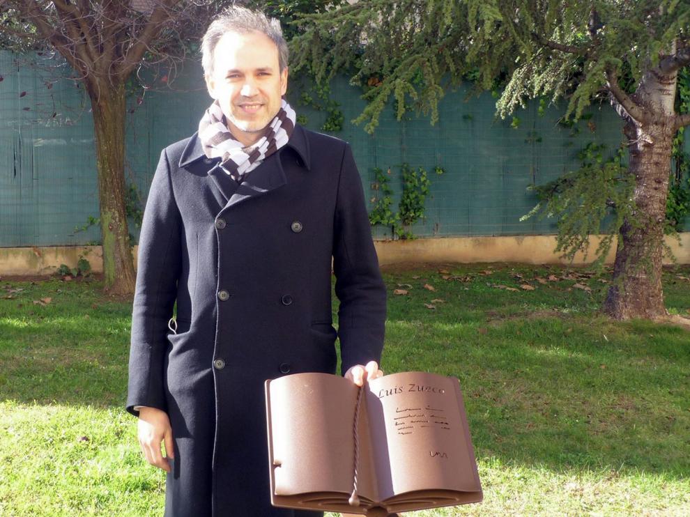 Luis Zueco: "La Feria es un referente para la literatura y los libros de Aragón"