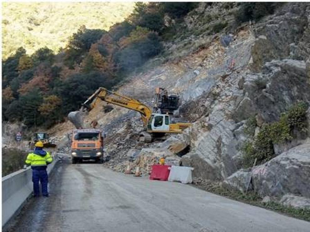 Se cierra este lunes de nuevo por obras el tramo Campo-Seira