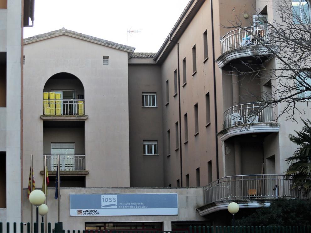 Las enfermeras de la Residencia Sagrada Familia de Huesca, "agotadas" por el brote