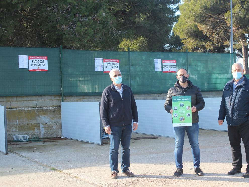 Almuniente organiza una recogida de residuos domésticos
