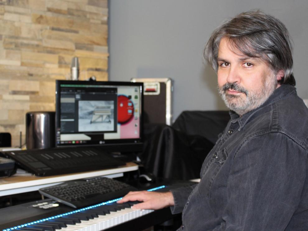 Juanjo Javierre: "Llevo ya 35 años en la música y eso me obliga a reinventarme"