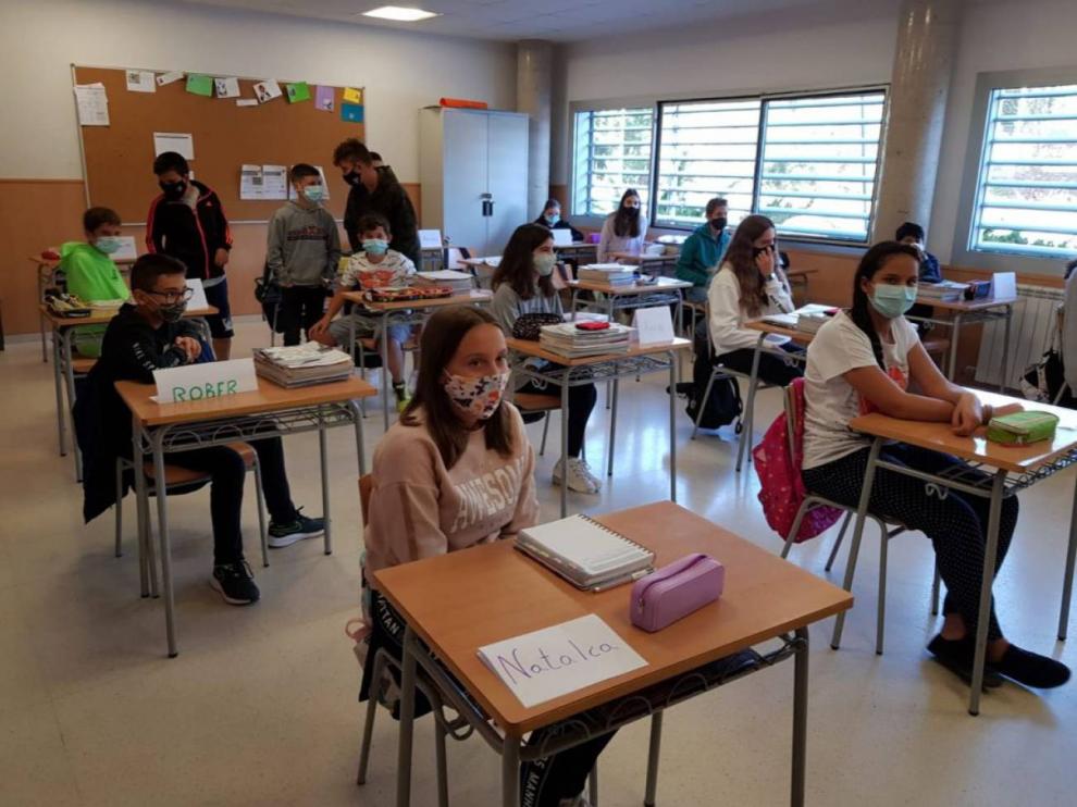 Satisfacción en Fapar por el regreso a la presencialidad en los institutos aragoneses y preocupación en los sindicatos