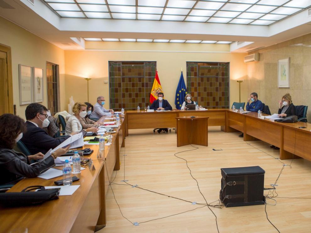 Trabajo apura plazos para seguir negociando el salario mínimo