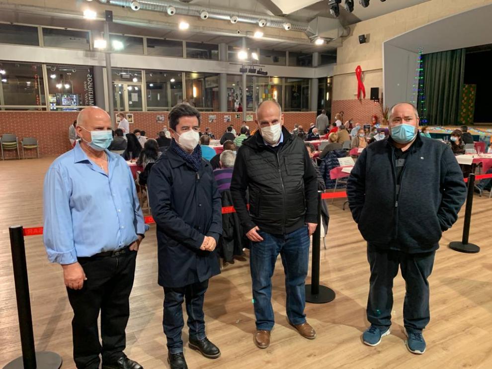 Javier Tebas asiste a la cena de Nochebuena de Cruz Blanca en Huesca