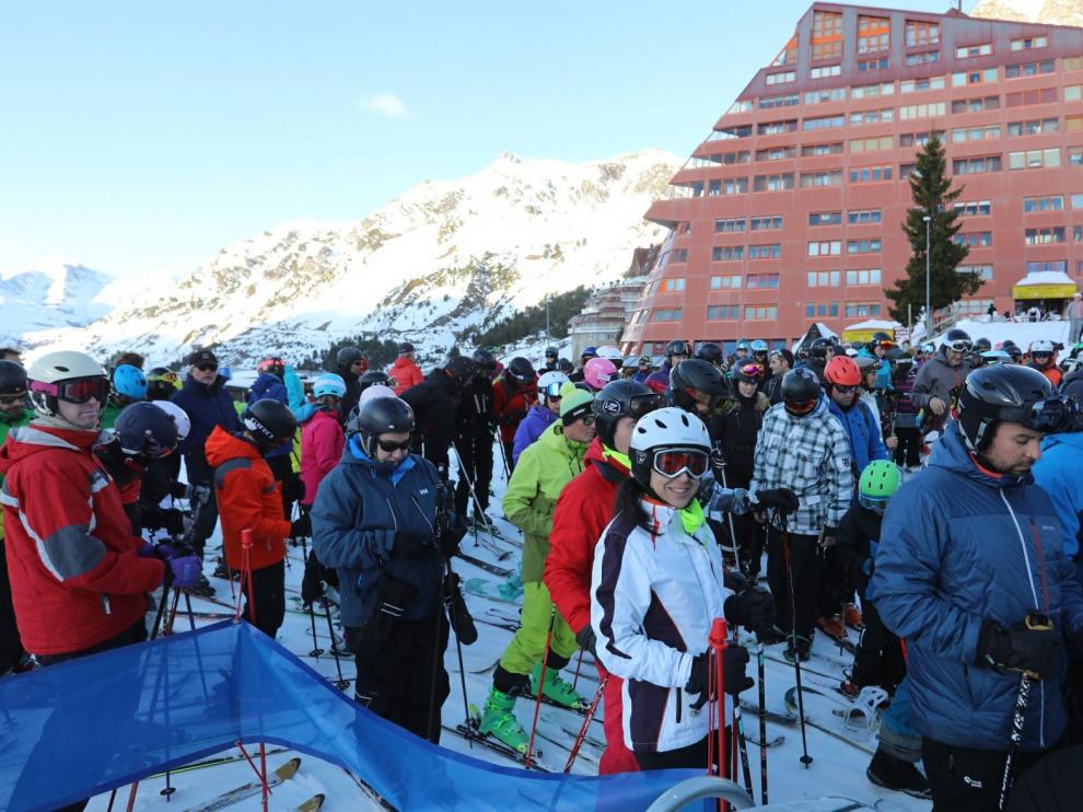 PSOE y PP piden ayudas para el turismo de la nieve del Pirineo