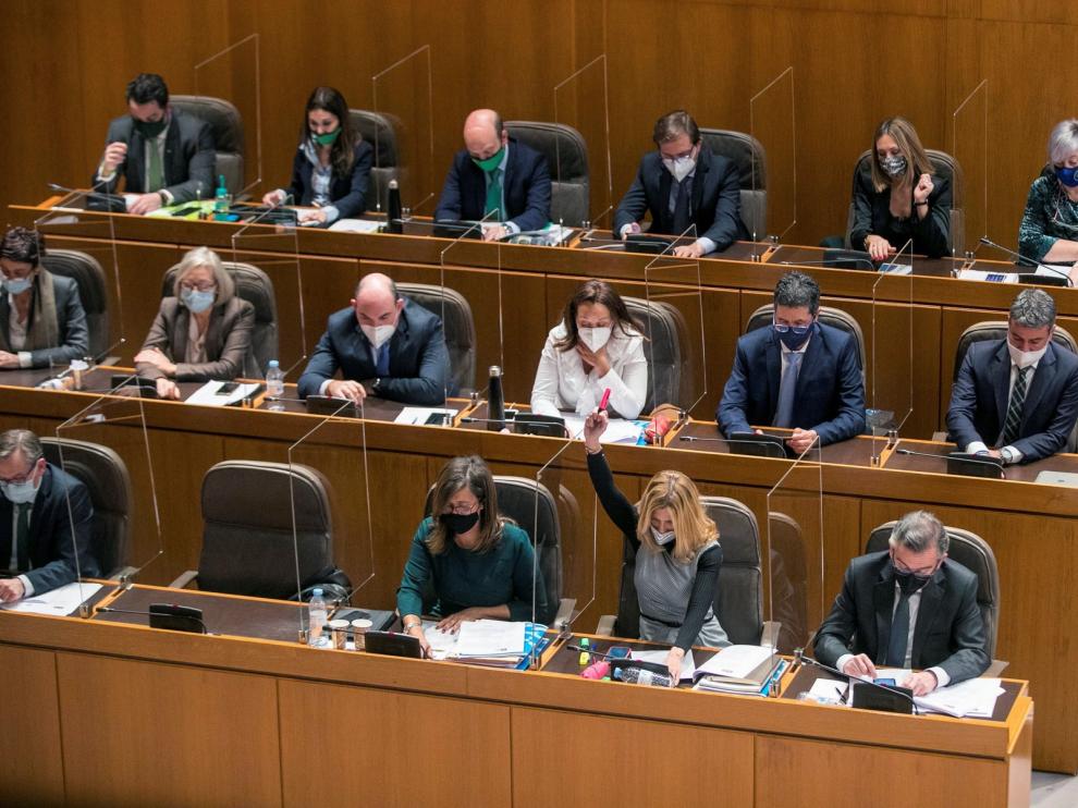 Aragón aprueba su mayor presupuesto con el único rechazo de PP y Vox