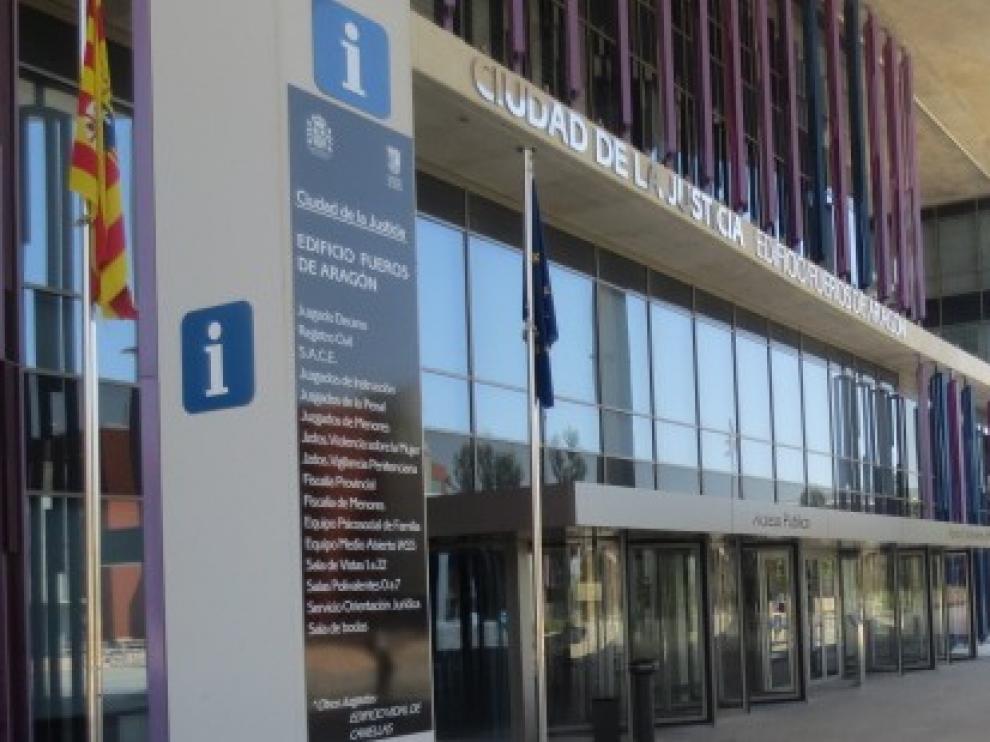 El Gobierno de Aragón seguirá aportando personal para resolver las cerca de 2.000 demandas de cláusulas suelo pendientes