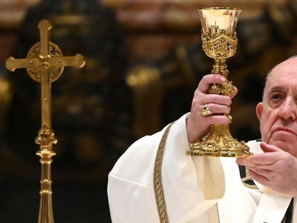 El papa critica a los que salen de vacaciones sin cumplir las restricciones