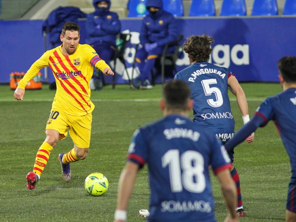 Aquí puedes ver las mejores fotografías del Huesca-Barça y un resumen en imágenes