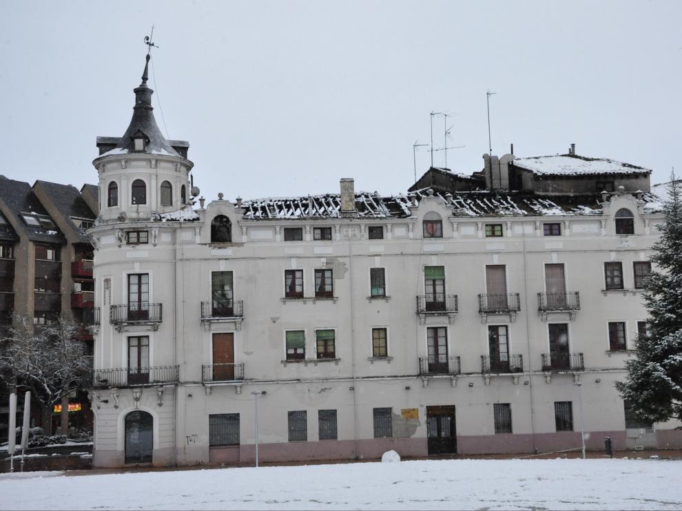 Casa La Rubia de Jaca no sufre daños en su estructura tras el espectacular incendio
