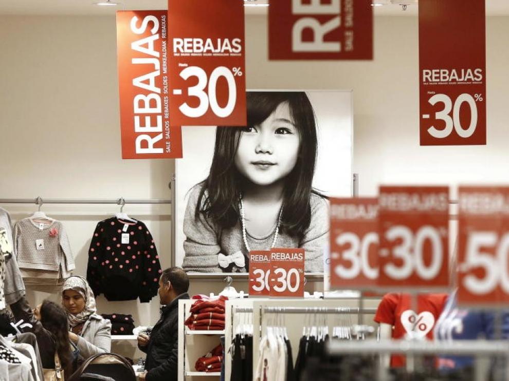 Estas son la recomendaciones de la Unión de Consumidores de Aragón para las compras en rebajas