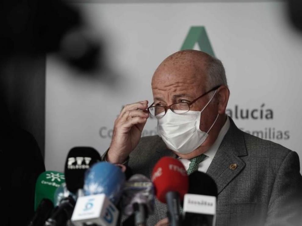Confirman 16 casos de covid de la cepa británica en Andalucía