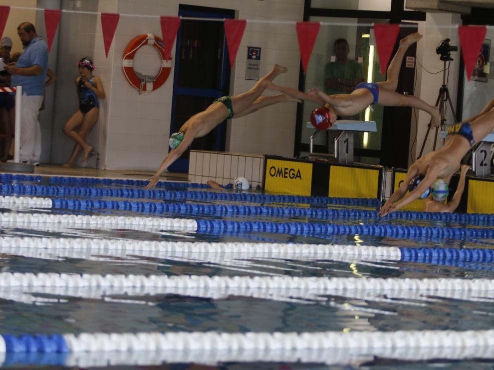 Este martes reabren los pabellones deportivos y la piscina cubierta Almériz de Huesca