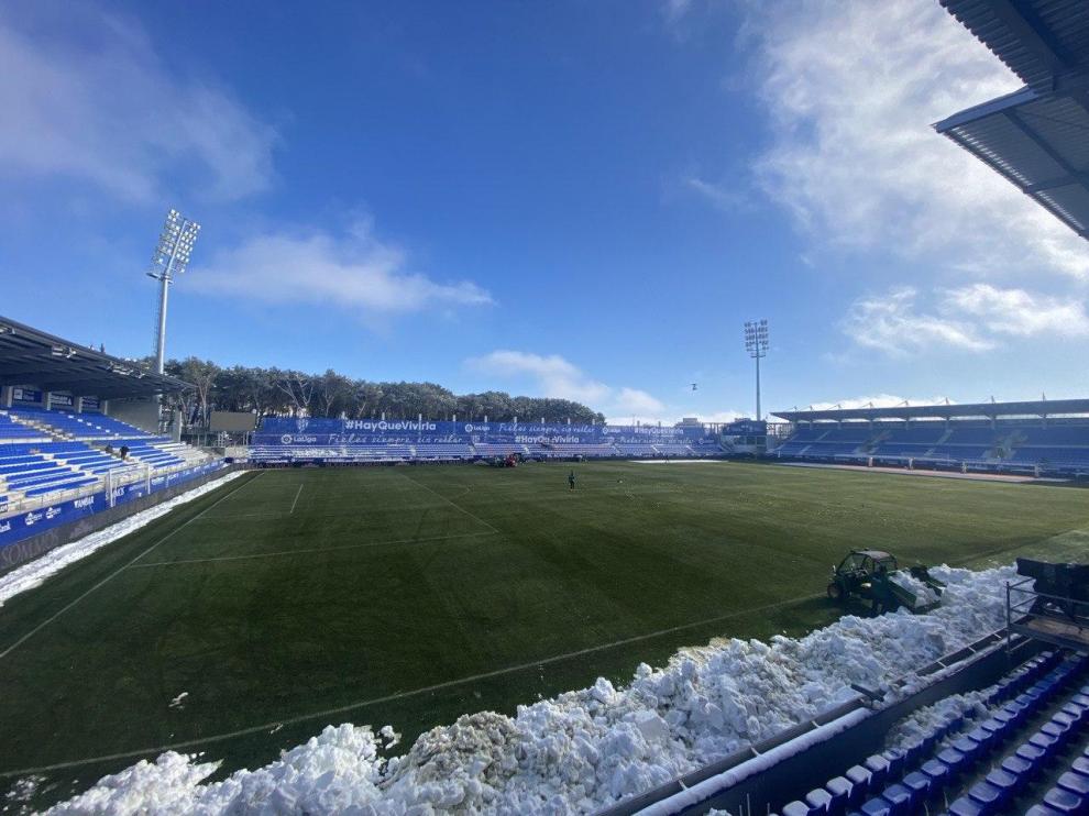 El Alcoraz ya se ve verde, sin nieve y listo para el combate entre el Huesca y el Betis