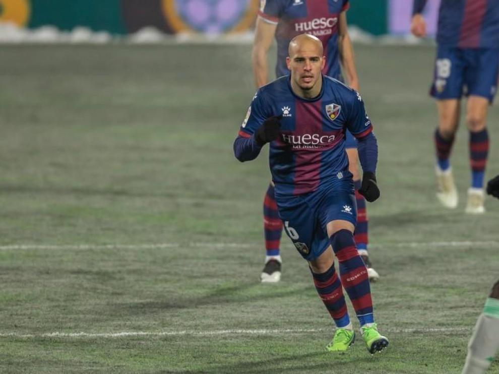 El Huesca confirma los problemas de Sandro y Mosquera
