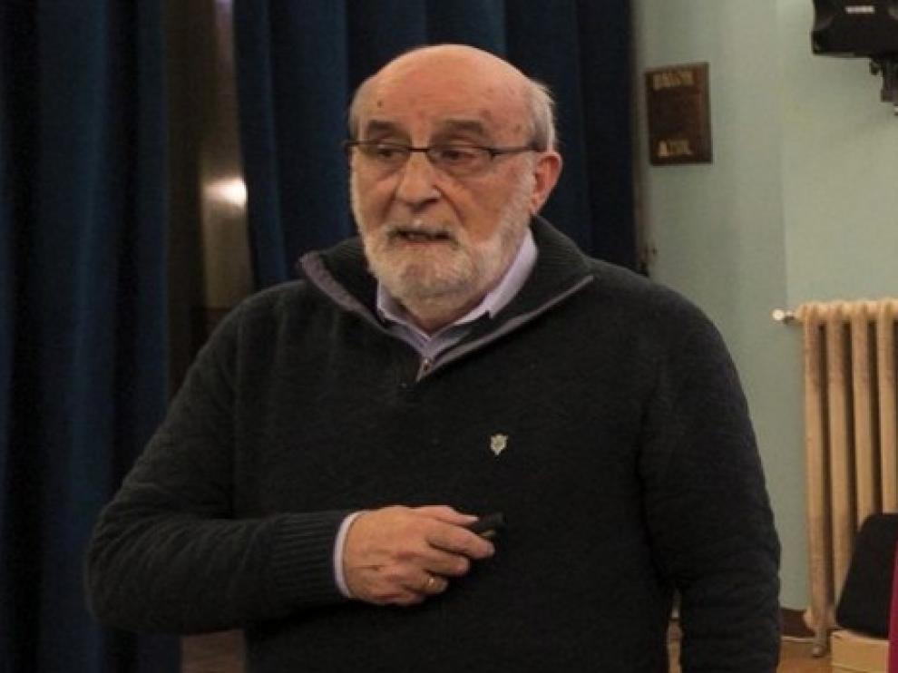 Agustín Ubieto Arteta: "Si la historia no se repite, como dicen algunos, la realidad es que lo parece"