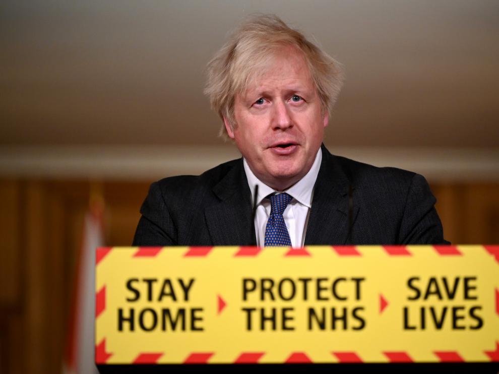 Johnson revela que la variante del Reino Unido es más mortal