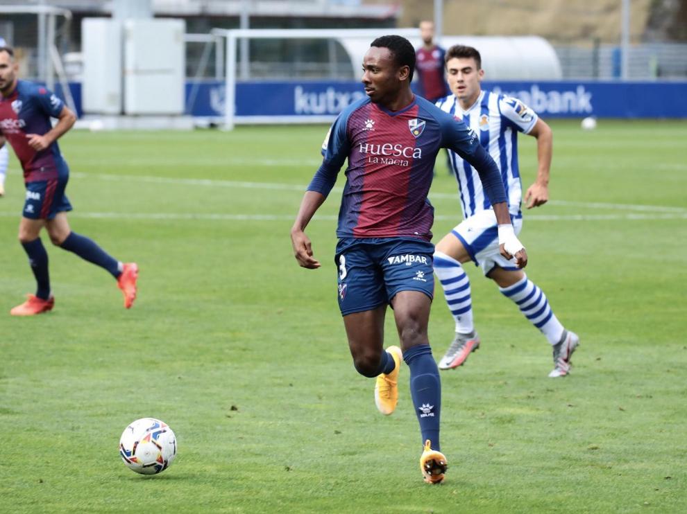 El Huesca cede a Nwakali al Alcorcón