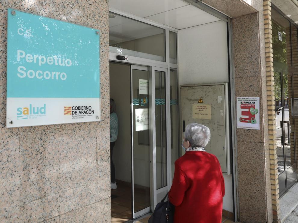 Descienden a 16 los nuevos contagios de covid en la provincia de Huesca pero se suma un fallecido