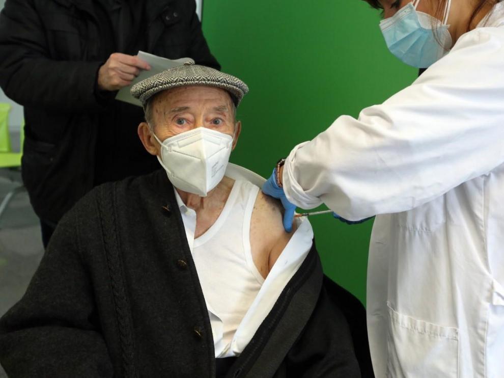 En el sector sanitario de Huesca se han administrado 8.469 dosis de la vacuna y 6.746 en el de Barbastro