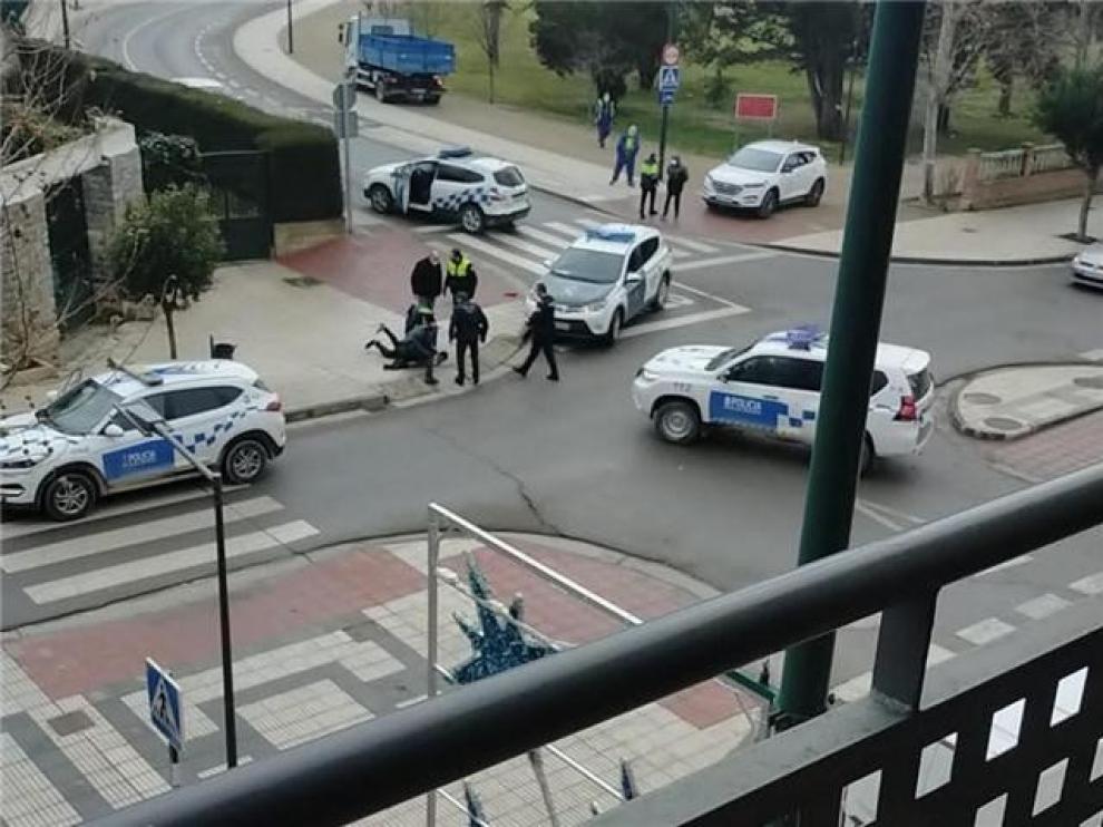 Condenan a 9 meses al joven que mordió a un guardia civil en Ejea