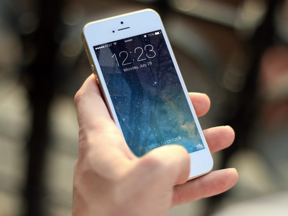 Una oscense reclama por el cobro de servicios de telefonía de los que se había dado de baja