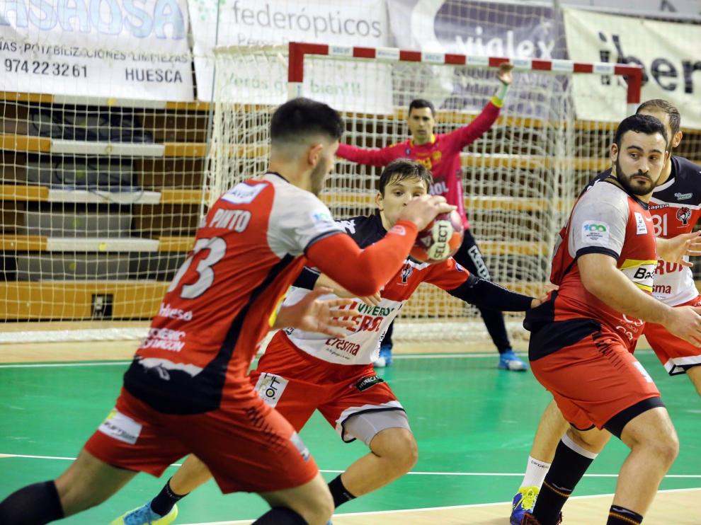 Bada se juega el tercer puesto de la primera vuelta con el Ademar León