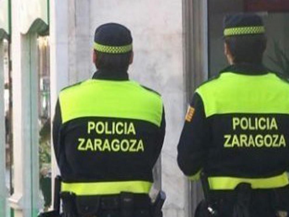 Un detenido por amenazar a su cónyuge y a su hijo con un martillo en el domicilio familiar de Zaragoza