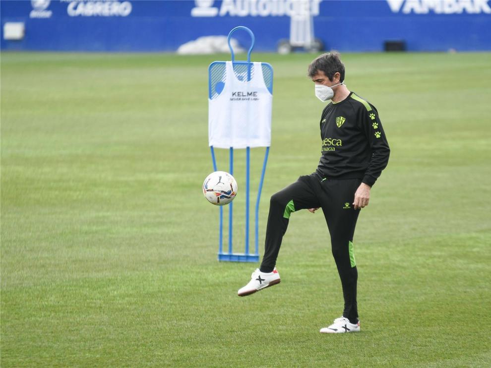 Pacheta, "confiado, satisfecho y orgulloso" para buscar la victoria en Sevilla
