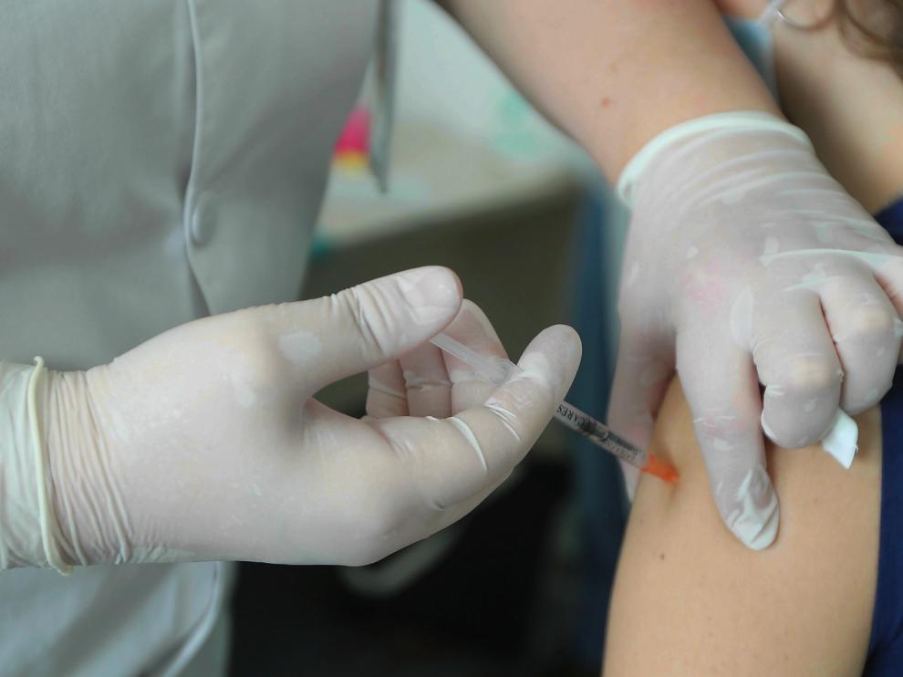 Vacunan de la covid-19 a alumnado de Ciencias de la Salud de Huesca