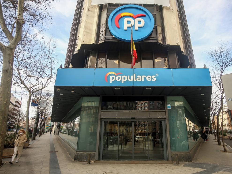 Casado se deshace de Génova para relanzar al PP